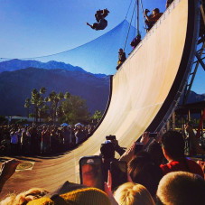 One more from @elgatoclassic yesterday: McTwist in the dry heat of January.
Thanks to @palmsprings_skatepark & @parkerpalmsprings for the hospitality (and the "gourmet Bagel Bites")
Photo: @mikivuckovich